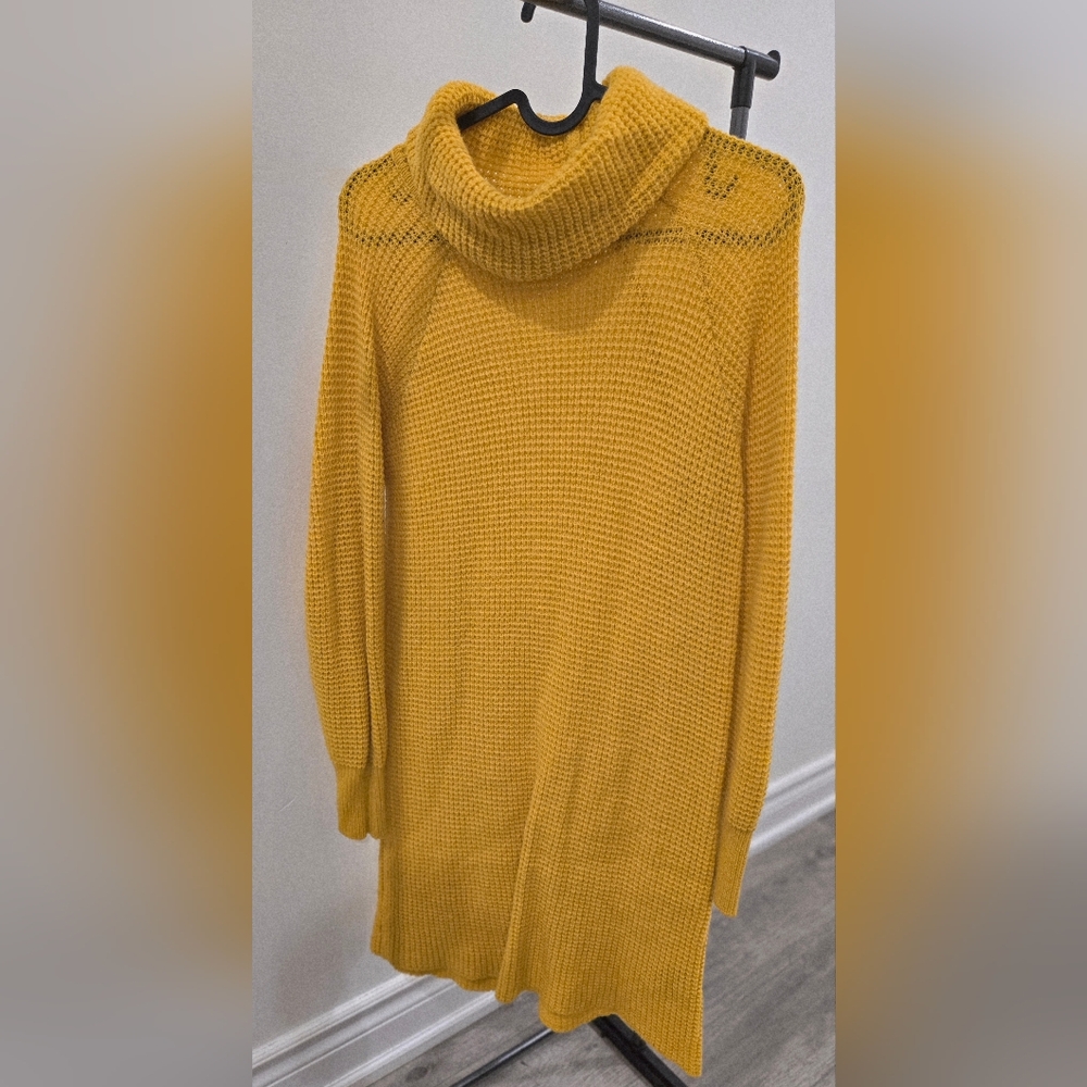 3/55$ - Forever 21 Mustard Cowl Neck Sweater